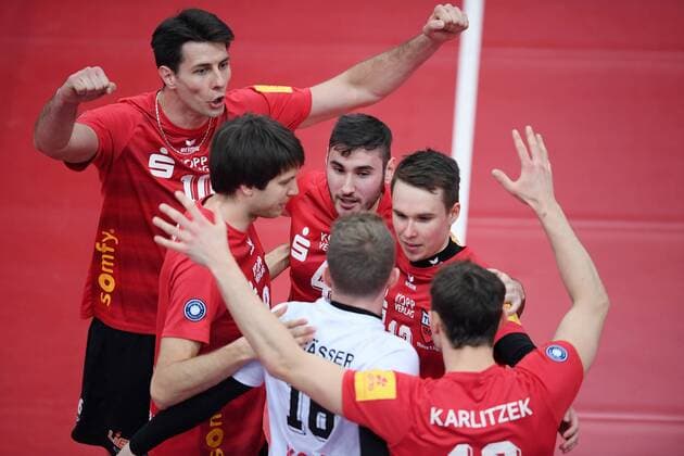 Volleyball 1. Bundesliga Saison 2016 2017 11.03.2017 Pre-Playoff Spiel TV Rottenburg - Netzhoppers SolWo Koenigspark KW TEAMJUBEL TV Rottenburg; Ferenc Nemeth, Felix Isaak, Federico Cipollone , Johannes Elsaesser, Phillip Trenkler und Moritz Karlitzek (v.li.) 