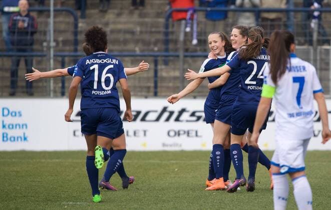 Fussball Frauen 1.Bundesliga 12.03.2017 Potsdam Karl Liebknecht Stadion 1 FFC Turbine Potsdam geg TSG 1899 Hoffenheim 1 : 0 Torjubel nach 1 : 0 Torschützin Lia WÄLTI ( WAELTI ) 13 Turbine vlnr Eseosa AIGBOGUN 16 Turbine Lia WÄLTI ( WAELTI ) 13 Turbine Inka WESELY 15 Turbine Lara PRASNIKAR 24 Turbine