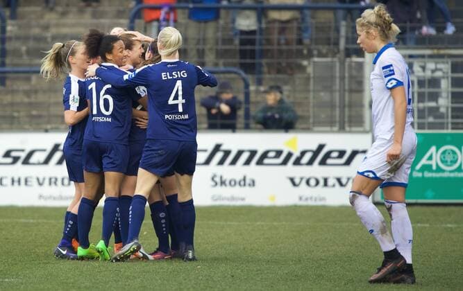 Bilder des Tages - SPORT Fussball Frauen 1.Bundesliga 12.03.2017 Potsdam Karl Liebknecht Stadion 1 FFC Turbine Potsdam geg TSG 1899 Hoffenheim 1 : 0 Jubel nach 1 : 0 Torschützin Lia WÄLTI ( WAELTI ) 13 Turbine mitte vlnr Elise KELLOND KNIGHT 6 Turbine Eseosa AIGBOGUN 16 Turbine Lia WÄLTI ( WAELTI ) 13 Turbine Johanna ELSIG 4 Turbine