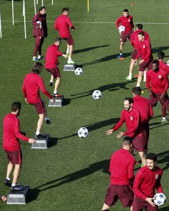 Fußball, CL, Atletico Madrid Training Atletico Madrid s players during the training of the team held at Majadahonda Sports City in Madrid, Spain on 14 March 2017 on the eve of the Champions League round of 16 second leg match played against Bayer Leverkusen. ATLETICO MADRID S TRAINING !ACHTUNG: NUR REDAKTIONELLE NUTZUNG!  Copyright: xANGELxDIAZx 20170314-636251130742606475