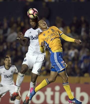 Tigres player Hugo Ayala (R) in action against Kendall Waston (L) of Vancouver Whitecaps FC during their soccer match between Tigres of Mexico and Vancouver Whitecaps FC of Canada, of the Concacaf Champions League, held at the Universitario stadium in Monterrey, Mexico, on 14 March 2017. TIGRES VS VANCOUVER WHITECAPS FC !ACHTUNG: NUR REDAKTIONELLE NUTZUNG!  Copyright: xMiguelxSierrax MEX56 20170315-636251507688110773