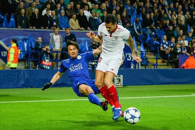 Shinji Okazaki (Leicester), Vitolo (Sevilla), MARCH 14, 2017 - Football Soccer : Shinji Okazaki of Leicester City and Vitolo of Sevilla during the UEFA Champions League Round of 16 match between Leicester City and Sevilla at King Power Stadium in Leicester, England. Noxthirdxpartyxsales  (mdga013449)