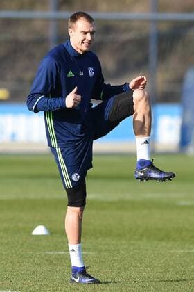 Fußball UEFA Europa League Abschlusstraining FC Schalke 04 am 15.03.2017 auf dem Trainingsgelände an der Veltins Arena in Gelsenkirchen Holger Badstuber ( Schalke ) xRx