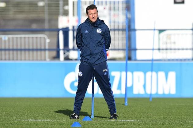 Fußball UEFA Europa League Abschlusstraining FC Schalke 04 am 15.03.2017 auf dem Trainingsgelände an der Veltins Arena in Gelsenkirchen Markus Weinzierl ( Trainer Schalke ) xRx