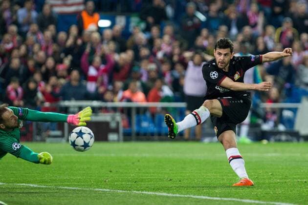 Jan Oblak of Atletico de Madrid and Kevin Volland of Bayer 04 Leverkusen during the match of Uefa Champions League between Atletico de Madrid and Bayer Leverkusen at Vicente Calderon Stadium in Madrid, Spain. March 15, 2017.  (20170315038)