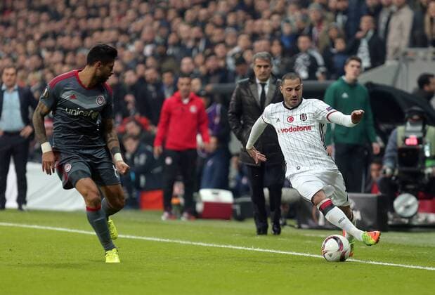 Besiktas Ricardo Quaresma and Olympiakos .... during a Europa League round of 16 second leg soccer match at Vodafone Arena stadium in Istanbul, Thursday, March 16, 2017.(Tolga Adanali - Depo Photos)  15650155