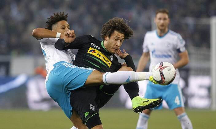 Mönchengladbach, Borussiapark, 16.03.17: Thilo Kehrer (FC Schalke 04) (L) gegen Fabian Johnson (Bor. Moenchengladbach) (R) im Achtelfinale der Europa League zwischen Borussia Mönchengladbach vs. FC Schalke 04 in der Saison 2016 2017.