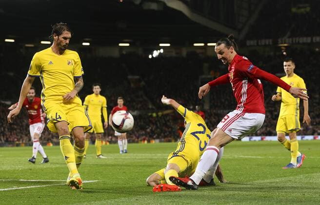 Fußball, EL, Manchester United - FK Rostow during the UEFA Europa League Round of 16 2nd leg match at Old Trafford Stadium, Manchester. Picture date: March 16th, 2017. Pic credit should read: Matt McNulty Sportimage EDITORIAL USE ONLY. No use with unauthorised audio, video, data, fixture lists, club league logos or live services. Online in-match use limited to 120 images, no video emulation. No use in betting, games or single club league player publications.