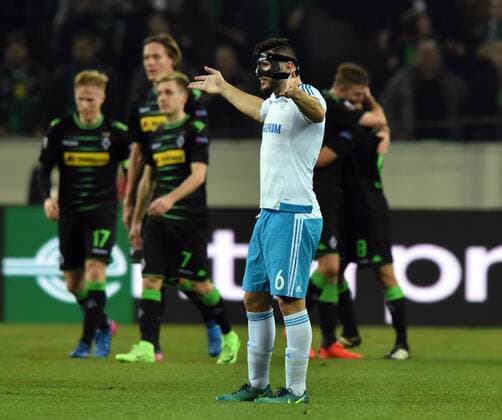 Europaleague Viertelfinale: Borussia Mönchengladbach - FC Schalke 04 16.03.2017. Sead Kolasinac (S04) enttäuscht nach dem zweiten Gegentreffer. HM