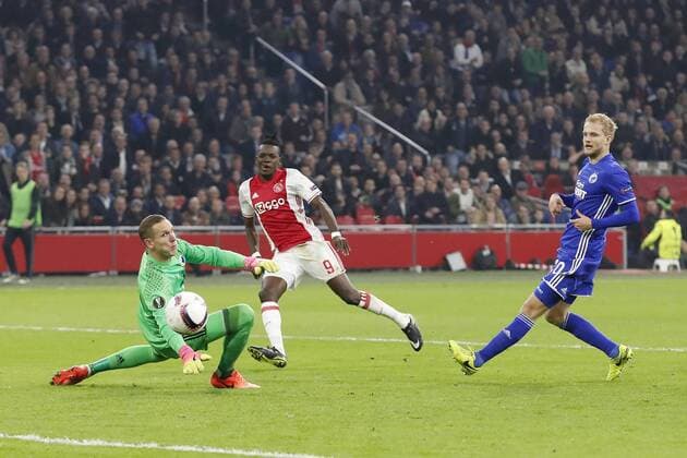 (L-R) goalkeeper Robin Olsen of FC Copenhagen, Bertrand Traore of Ajax, Nicolai Boilesen of FC Copenhagenduring the UEFA Europa League round of 32 match between Ajax Amsterdam and FC Copenhagen at the Amsterdam Arena on March 16, 2017 in Amsterdam, The Netherlands Ajax v FC Kopenhagen UEFA Europa League 2016 2017 xVIxxIVx 7354351