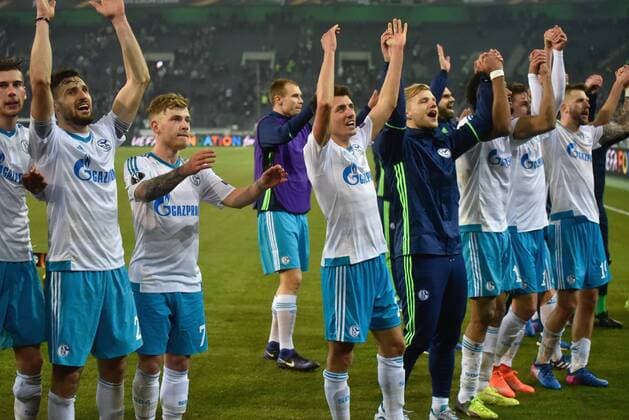 Gladbach, Germany 16.03.2017, Europa League Achtefinale Rueckspiel, Borussia Moenchengladbach - FC Schalke 04, Schalke Jubel nach dem Abpfiff. ( DeFodi512