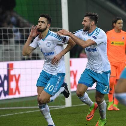 Fussball,UEFA Europa League 2016 2017, Achtelfinale, Borussia Mönchengladbach - FC Schalke 04 ,Stadion im Borussia Park Borussia Mönchengladbach 16.03.2017, Stadion im Borussia Park, Mönchengladbach , Nabil Bentaleb, Daniel Caligiuri, beide S04, Torjubel,