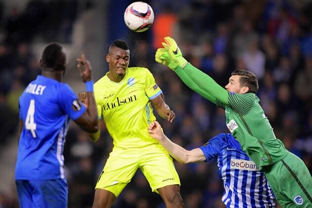 Gent s Kalifa Coulibaly and Genk s goalkeeper Mathew Ryan fight for the ball during the return game of 1 8 finals of the Europa League competition between Belgian soccer team KRC Genk and Belgian club KAA Gent, Thursday 16 March 2017, in Genk. First leg in Gent ended on a 2-5 result. YORICKxJANSENS  x05066073x