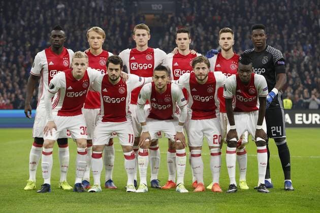 (TL-R) Davinson Sanchez of Ajax, Kasper Dolberg of Ajax, Matthijs de Ligt of Ajax, Nick Viergever of Ajax, Joel Veltman of Ajax, goalkeeper Andre Onana of Ajax (Front row L-R) Donny van de Beek of Ajax, Amin Younes of Ajax, Hakim Ziyech of Ajax, Lasse Schone of Ajax, Bertrand Traore of Ajaxduring the UEFA Europa League round of 32 match between Ajax Amsterdam and FC Copenhagen at the Amsterdam Arena on March 16, 2017 in Amsterdam, The Netherlands Ajax v FC Kopenhagen UEFA Europa League 2016 2017 xVIxxIVx 7357707