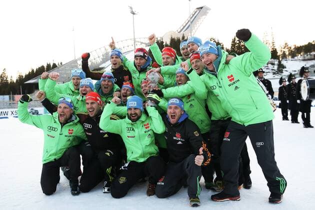 Bilder des Tages - SPORT BIATHLON - IBU WC Final Oslo OSLO,NORWAY,17.MAR.17 - BIATHLON - IBU World Cup Final, award ceremony for the Nations World Cup, men. Image shows the team of GER. Keywords: crystal globe. GEPAxpictures xPhilippxBrem