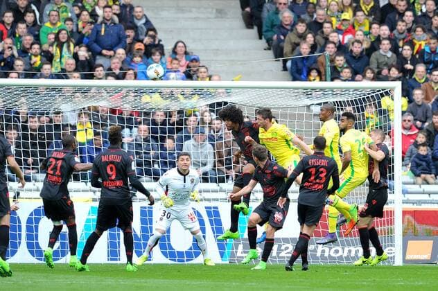 30 Yoan CARDINALE (nice) - 09 EMILIANO SALA (nan) - 31 DANTE (nice) FOOTBALL : Nantes vs Nice - Ligue 1 - 18 03 2017 FEP Panoramic 