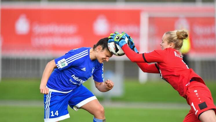 Kopfball Jovana Damjanovic (SC Sand) (14) - Anna Klink (Bayer 04 Leverkusen) (1), Fussball, Allianz Frauen-Bundesliga, Bayer 04 Leverkusen - SC Sand, xmkx
