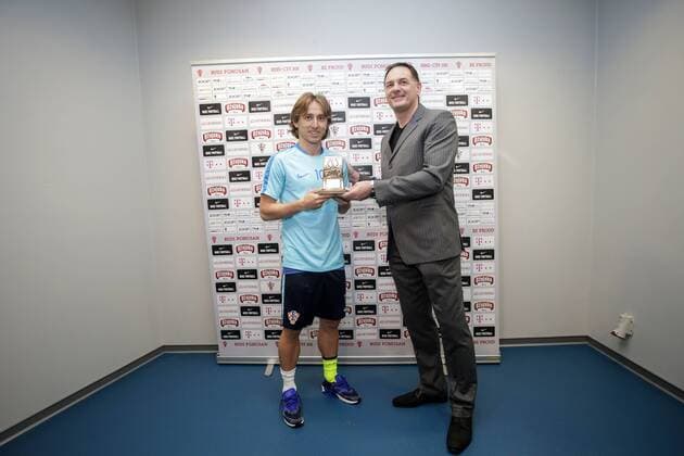 Luka Modric received Sporto Brands award 21.3.2017., Croatia, Zagreb - Luka Modric received Sporto brands award which was awarded by Patrik Cavar.  PetarxGlebov PIXSELL