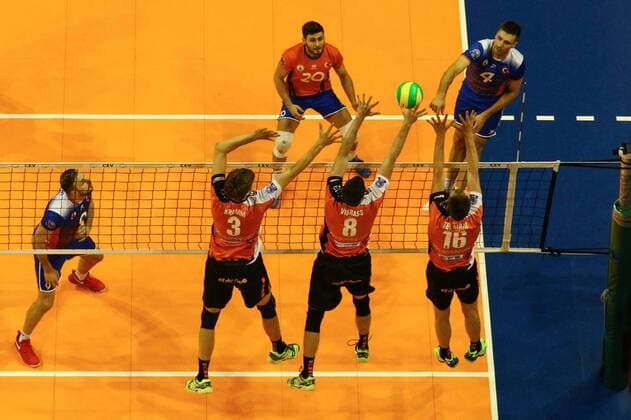 Volleyball, Herren, Saison 2016 17 CEV Champions League, 1. Playoff-Runde, Rückspiel, BR Volleys - Istanbul BBSK, Robert Kromm (Nr. 3, Berlin Recycling Volleys), Graham Vigrass (Nr. 8, Berlin Recycling Volleys), Wouter ter Maat (Nr. 16, Berlin Recycling Volleys), Antonin Rouzier, 21.03.17,