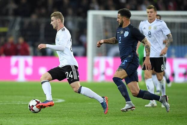 FUSSBALL INTERNATIONAL TESTSPIEL IN DORTMUND 22.03.2017 Deutschland - England Timo Werner (li, Deutschland) gegen Kyle Walker (re. England) 