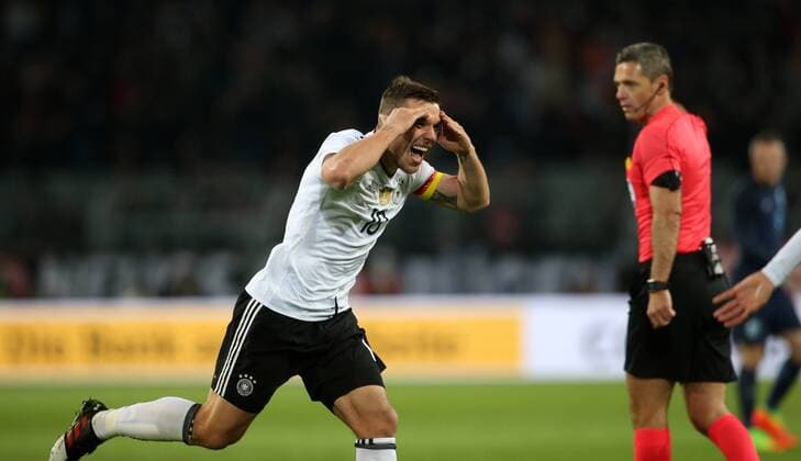 Fußball Länderspiel: Deutschland - England am 22.03.2017, International Friendly Länderspiel Germany - England, Signal Iduna Park Dortmund, Germany, xmdx, freundschaftsspiel, testspiel, germany, england, dfb, nationalmannschaft, die mannschaft, 1-0 torjubel druch Lukas PODOLSKI (10, Deutschland, Germany) Deutschland - England
