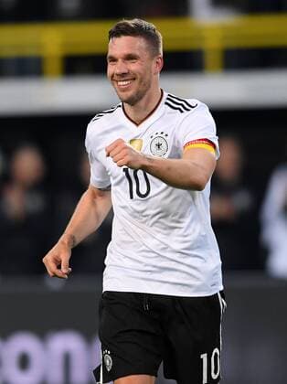 FUSSBALL INTERNATIONAL TESTSPIEL IN DORTMUND 22.03.2017 Deutschland - England Lukas Podolski (Deutschland)) bejubelt seinen Treffer zum 1:0. 
