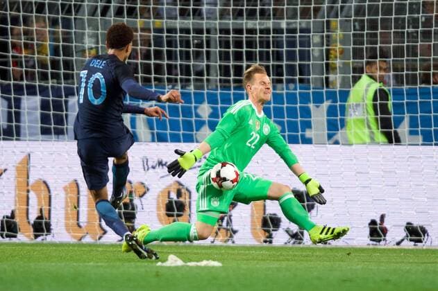 Fussball Dortmund 22.03.2017 Länderspiel Freundschaftsspiel Deutschland (GER) - England (ENG) Marc-Andre Ter Stegen (Deutschland, TW, No.22) Bamidele Alli (England, No.10) Parade Rettung Chance