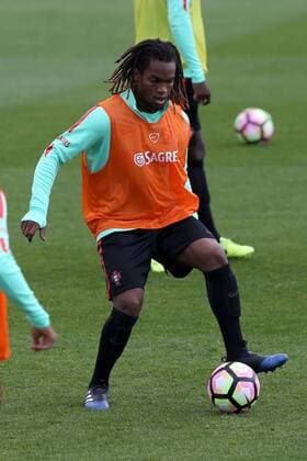 Fußball, Nationalteam Portugal, Training March 21, 2017 - Lisbon, Portugal - Portugals midfielder Renato Sanches in action during a training session at Cidade do Futebol (Football City) training camp in Oeiras, outskirts of Lisbon on March 21, 2017, ahead of the FIFA World Cup WM Weltmeisterschaft Fussball Russia 2018 qualifier match Portugal vs Hungary. Portugal s Football Team Training Session In Lisbon  - ZUMAn230 20170321_zaa_n230_458 Copyright: xPedroxFiuzax