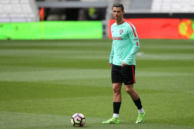 March 23, 2017 - Lisbon, Lisbon, Portugal - Portugals forward Cristiano Ronaldo during Portugal Training Session and press conference PK Pressekonferenz at Estadio da Luz on March 23, 2017 in Lisbon, Portugal. Portugal Training Session and Press Conference  - ZUMAn230 20170323_zaa_n230_044 Copyright: xDpix