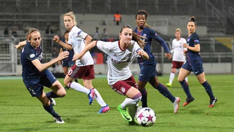 v.li.: Sabrina Dalannoy (Paris Saint-Germain, PSG, 5) Sara Ilonka Däbritz (Sara Daebritz, FC Bayern München, FCB, 33), Fussball, UEFA Women s Champions League, FC Bayern München - Paris Saint-Germain, xslx