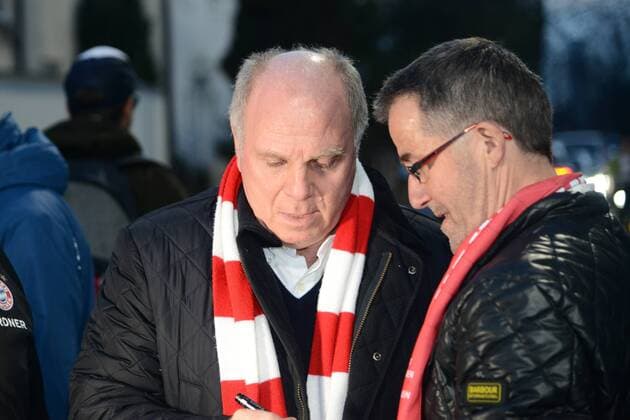 Uli Hoeness bei der Ankunft im Grünwalder Stadion München, 23.03.2017, Fussball, UEFA Women s Chamionsleague, FC Bayern München - Paris Saint-Germain, xKLx