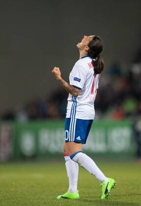 Jubel nach dem Tor zum 0-2: Torschuetzin Dzsenifer Marozsan (LYO) jubelt. Fussball Frauen international: UEFA Championsleague, Saison 2016 2017, Viertelfinale Hinspiel: VfL Wolfsburg - Olympique Lyonnais in Wolfsburg, Deutschland am 23.03.2017,