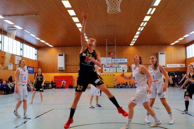 Leonie Fiebich (Jahn München) Basketball Frauen 2. BL Jahn München - TSV Towers Speyer-Schifferstadt 19.03.2017