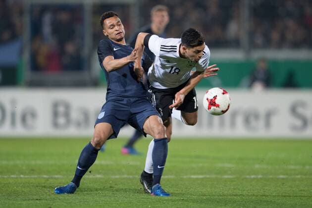 Fußball, U21 Länderspiel, Deutschland - England Jacob Murphy (England 11) im Zweikampf gegen Nadiem Amiri (Deutschland beim U21 U 21 Freundschaftsspiel zwischen Deutschland und England am 24.03.2017 in Wiesbaden Wiesbaden Copyright: xSchuelerx xEibnerx-xPressefotox EP_JSE