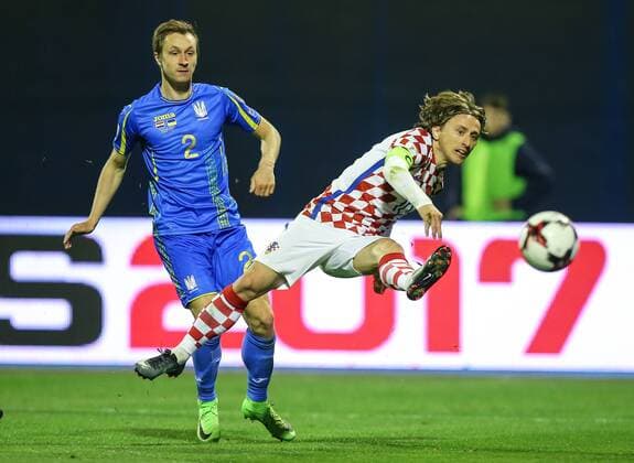 Themen der Woche - SPORT Bilder des Tages - SPORT Qualifying match for the World Cup, Croatia - Ukraine 24.03.2017., Maksimir Stadium, Zagreb, Croatia - Qualifying match for the World Cup which will be held in 2018 in Russia, Group I, fifth round, Croatia - Ukraine. Bohdan Butko, Luka Modric.  IgorxSoban PIXSELL
