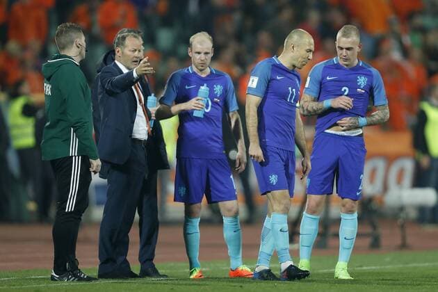 (L-R) coach Danny Blind of Holland, Davy Klaassen of Holland, Arjen Robben of Holland, Rick Karsdorp of Hollandduring the FIFA World Cup WM Weltmeisterschaft Fussball 2018 qualifying match between Bulgaria and Netherlands on March 25, 2017 at Vasil Levski National Stadium in Sofia, Bulgaria Bulgaria v Netherlands FIFA World Cup 2018 qualifying group A 2016 2017 xVIxxIVx 7424791