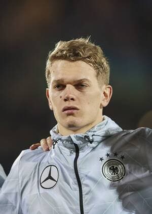 Matthias GINTER, DFB U21 U 21 Nr.5 Halbfigur , Aktion, Einzelbild, Portrait, Portraet, Einzelaktion U21 DEUTSCHLAND - ENGLAND 1-0 U21 Freundschaftsspiel, friendly match, Deutsche Fussball Nationalmannschaft, DFB U21 am 24.03.2017 in Wiesbaden.