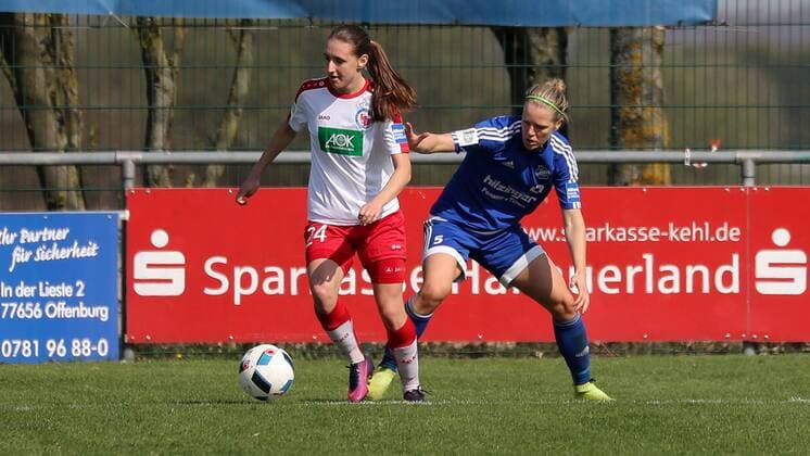 v.li.: Lara Prasnikar (Potsdam, 24), Diane Caldwell (Sand, 5), Zweikampf, Duell, duel, tackle, tackling, Dynamik, Action, Aktion, Fussball, Allianz Frauen-Bundesliga, SC Sand - 1. FFC Turbine Potsdam, xozx