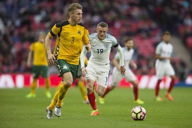 Jamie Vardy of England chases down Vaidas Slavickas of Lithuania during the 2018 World Cup Qualifier Group F match between England and Lithuania at Wembley Stadium, London, England on 26 March 2017. Copyright: xDarrenxMusgrovex 14620064