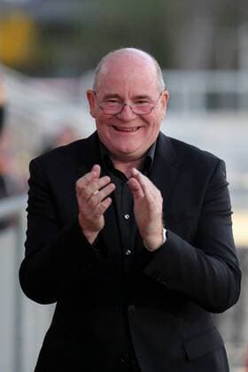 Siegfried Dietrich (Manager, Frankfurt), klatscht in die Hände, Klatschen, Applaus, applaudiert, motiviert das Team, Motivation, Freude, freundlich, fröhlich, strahlend, optimistisch, Fussball, Allianz Frauen-Bundesliga, 1. FFC Frankfurt - SC Freiburg, xozx