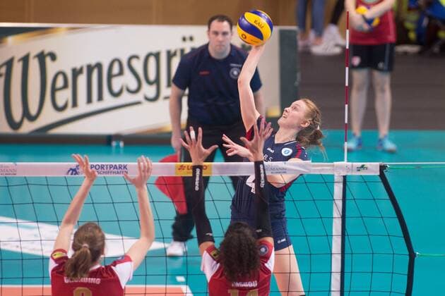 27.03.2017, xfrx, Volleyball Play-Off Viertelfinale, SC Potsdam - VC Wiesbaden, emspor v.l. Tanja Großer (VC Wiesbaden) Potsdam
