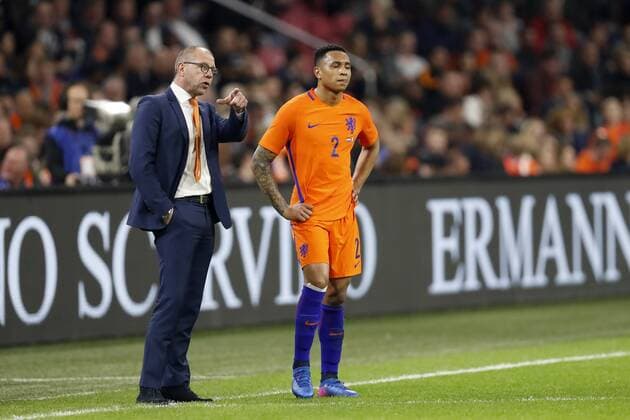(L-R) coach Fred Grim of Holland, Kenny Tete of Hollandduring the friendly match between Netherlands and Italy at the Amsterdam Arena on March 28, 2017 in Amsterdam, The Netherlands Netherlands v Italy Friendly match 2016 2017 xVIxxIVx 7446042