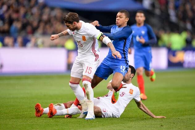 Fußball, Frankreich - Spanien 12 KYLIAN MBAPPE (fra) - 15 Sergio Ramos (esp) FOOTBALL : France vs Espagne - Match Amical - 28 03 2017 AnthonyBIBARD FEP Panoramic 