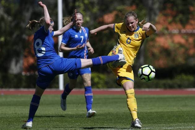 March 28, 2017 - Oeiras, Lisbon, Portugal - Alexandra Jhannsdttir of Iceland and Agnes Nyberg of Sweden during the UEFA U17 U 17 Women s Championship Qualifier match between Iceland and Sweden at National stadium on March 28, 2017 in Oeiras, Portugal. Iceland v Sweden - UEFA U17 Women s Championship  - ZUMAn230 20170328_zaa_n230_205 Copyright: xFilipexAmorimx