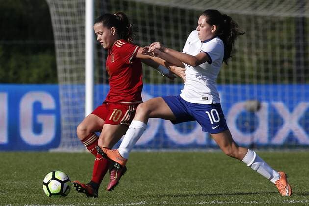March 28, 2017 - Oeiras, Lisbon, Portugal - Claudia Pina of Spain and Andreia Faria of Portugal during the UEFA U17 U 17 Women s Championship Qualifier match between Spain and Portugal at Cidade do Futebol stadium on March 28, 2017 in Oeiras, Portugal. Spain v Portugal - UEFA U17 Women s Championship  - ZUMAn230 20170328_zaa_n230_269 Copyright: xFilipexAmorimx