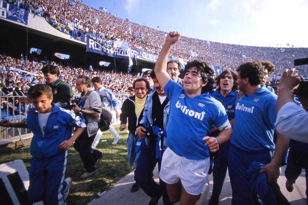 DIEGO MARADONA, FESTA SCUDETTO CAMPIONATO SERIE A 1986-87 NAPOLI-FIORENTINA 1-1