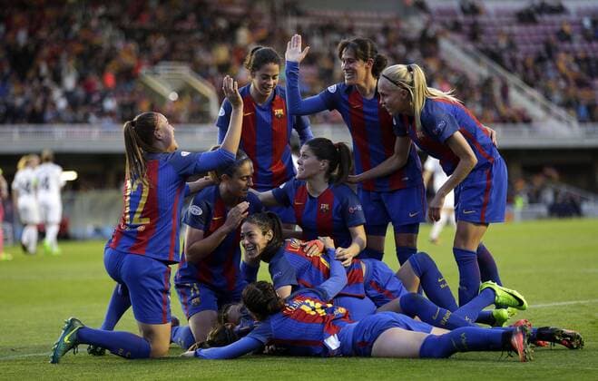Themen der Woche - SPORT Bilder des Tages - SPORT Fußball, Damen, CL, FC Rosengard - FC Barcelona FC Barcelona Barca s players jubilate the goal scored by Jennifer Hermoso against FC Rosengard during the Champions League quarters final second leg match played at Mini Estadi stadium of Barcelona, Catalonoa, Spain on 29 March 2017. FC BARCELONA VS FC ROSENGARD !ACHTUNG: NUR REDAKTIONELLE NUTZUNG!  Copyright: xAlbertoxEstevezx 20170329-636264164360771825