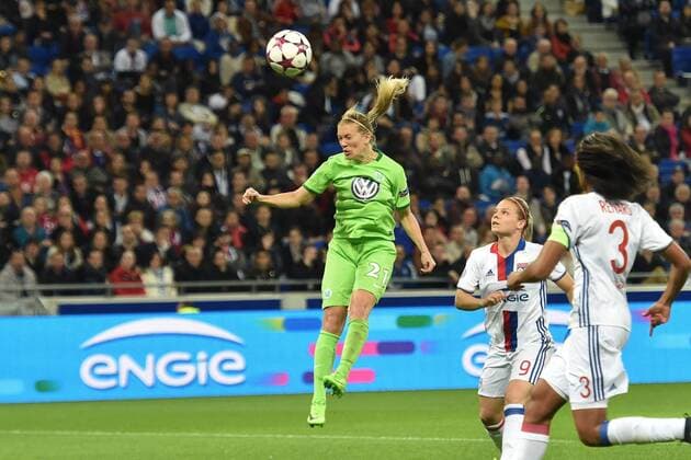 Eugenie Le Sommer (lyon) vs Lara Dickenmann (wolfsburg) SOCCER : Olympique Lyon vs VfL Wolfsburg - Champions League - Damen Frauenfussball - Viertelfinale - 29 03 2017 FredericChambert Panoramic 