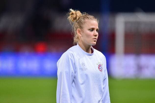 Leonie Maier (FC Bayern Muenchen, Leo Maier) etnttäuscht, traurig Paris, Frankreich, 29.03.2017, Fussball, UEFA Women s Champions League, Paris Saint-Germain - FC Bayern Muenchen, xKLx