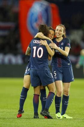 joie Veronica Boquete (PSG) Rozeira Cristiane (PSG) Sabrina Delannoy (PSG) FOOTBALL : Paris Saint Germain vs Bayern Munich - Ligue des Champions - 29 03 2017 GwendolineLeGoff Panoramic 